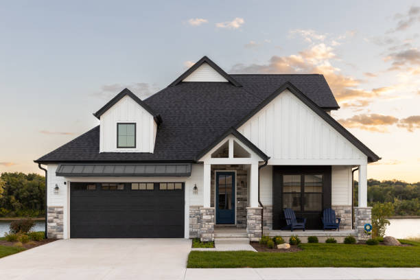 Best Asphalt Shingles Roofing  in Navarre, OH